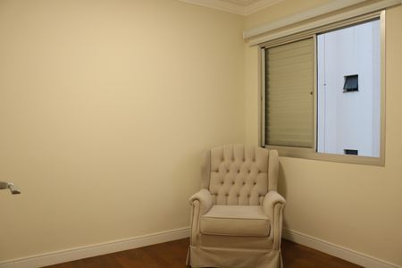 Apartamento à venda com 100m², 2 quartos e 2 vagasQuarto 2