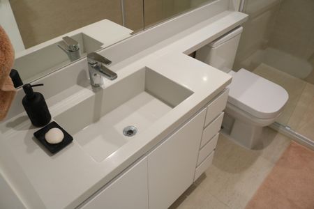 Apartamento à venda com 100m², 2 quartos e 2 vagasBanheiro da Suíte