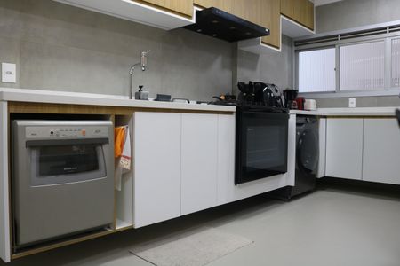 Apartamento à venda com 100m², 2 quartos e 2 vagasCozinha e Área de Serviço