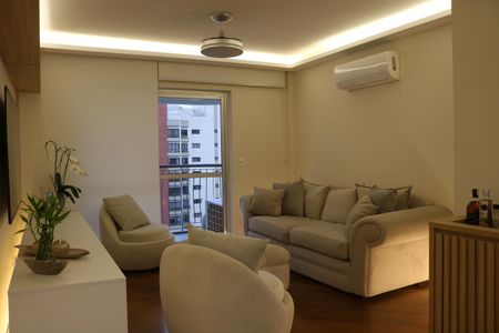 Apartamento à venda com 100m², 2 quartos e 2 vagasSala