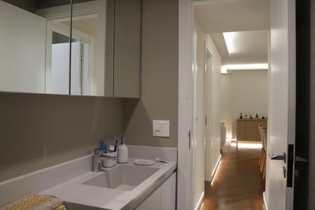 Apartamento à venda com 100m², 2 quartos e 2 vagasBanheiro