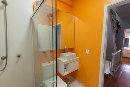 Casa à venda com 350m², 3 quartos e 3 vagas Casa à venda com 350m², 3 quartos e 3 vagasBanheiro