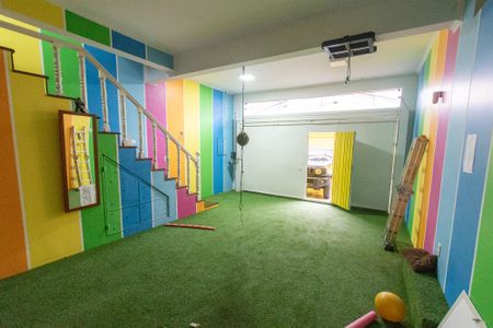 Casa à venda com 350m², 3 quartos e 3 vagas Casa à venda com 350m², 3 quartos e 3 vagasGaragem