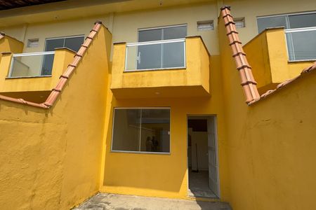 Casa para alugar com 71m², 2 quartos e 2 vagasFachada