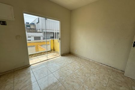 Casa para alugar com 71m², 2 quartos e 2 vagasQuarto