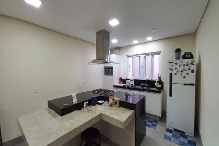 Casa de condomínio para alugar com 323m², 4 quartos e 4 vagasCozinha