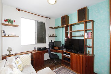 Apartamento à venda com 140m², 4 quartos e 2 vagasQuarto 2