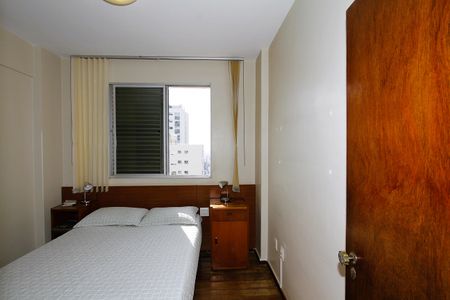 Apartamento à venda com 140m², 4 quartos e 2 vagasQuarto 1