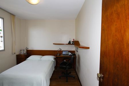 Apartamento à venda com 140m², 4 quartos e 2 vagasQuarto 3