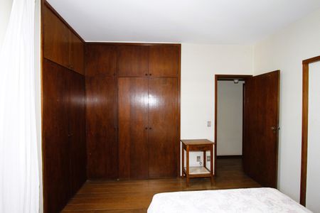 Apartamento à venda com 140m², 4 quartos e 2 vagasQuarto 4 - Suíte