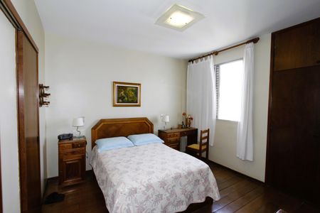 Apartamento à venda com 140m², 4 quartos e 2 vagasQuarto 4 - Suíte