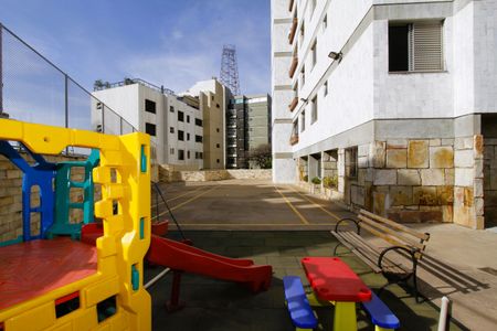 Apartamento à venda com 140m², 4 quartos e 2 vagasÁrea comum - Playground