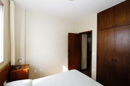 Apartamento à venda com 140m², 4 quartos e 2 vagasQuarto 1