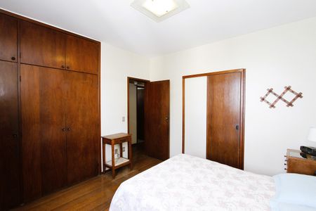 Apartamento à venda com 140m², 4 quartos e 2 vagasQuarto 4 - Suíte