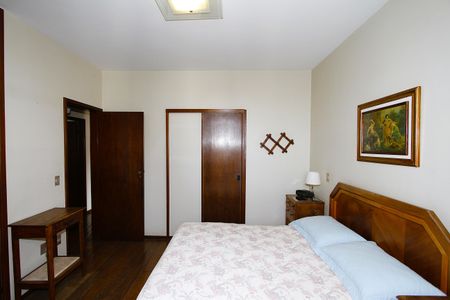 Apartamento à venda com 140m², 4 quartos e 2 vagasQuarto 4 - Suíte