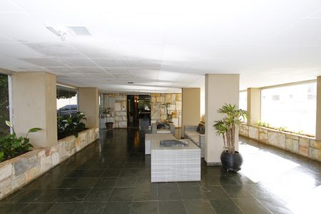 Apartamento à venda com 140m², 4 quartos e 2 vagasHall