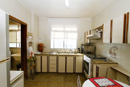 Apartamento à venda com 140m², 4 quartos e 2 vagasCozinha