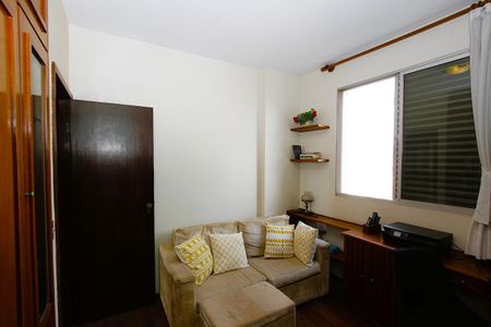 Apartamento à venda com 140m², 4 quartos e 2 vagasQuarto 2