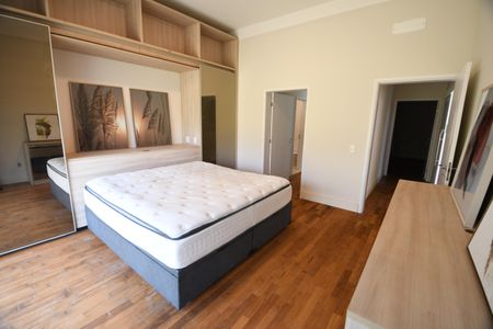 Casa de condomínio à venda com 156m², 2 quartos e 4 vagasSuíte 1