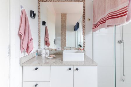 Casa à venda com 196m², 3 quartos e 3 vagasBanheiro da Suíte