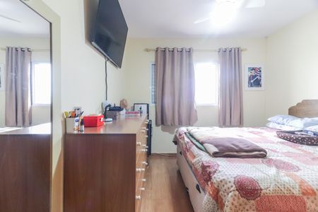 Casa à venda com 196m², 3 quartos e 3 vagasSuíte