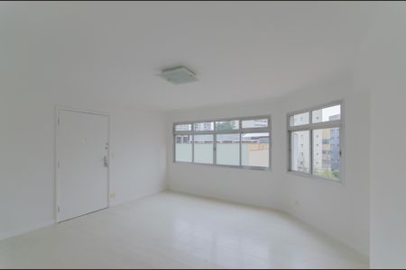 Apartamento à venda com 81m², 2 quartos e 1 vaga Apartamento à venda com 81m², 2 quartos e 1 vagaSala