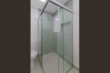 Apartamento à venda com 81m², 2 quartos e 1 vaga Apartamento à venda com 81m², 2 quartos e 1 vagaBanheiro Social