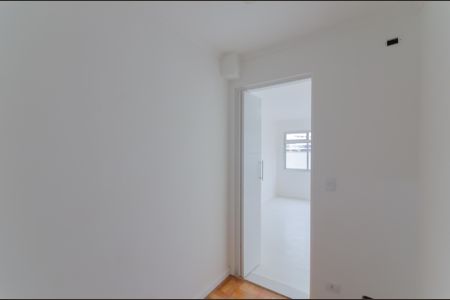 Apartamento à venda com 81m², 2 quartos e 1 vaga Apartamento à venda com 81m², 2 quartos e 1 vagaQuarto de Serviço