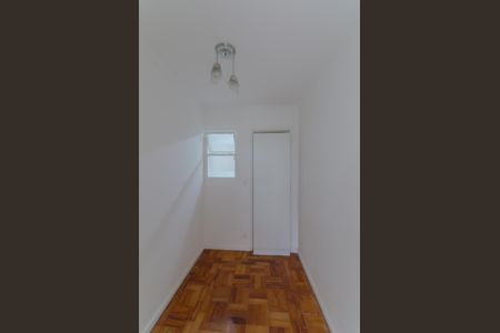 Apartamento à venda com 81m², 2 quartos e 1 vaga Apartamento à venda com 81m², 2 quartos e 1 vagaQuarto de Serviço