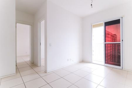 Sala de apartamento para alugar com 2 quartos, 52m² em Del Castilho, Rio de Janeiro