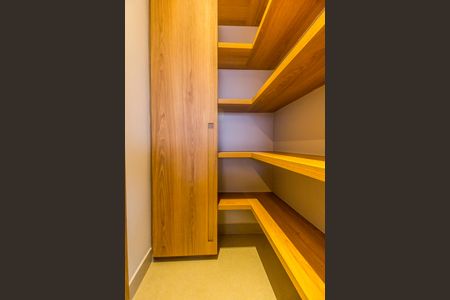 Apartamento para alugar com 124m², 2 quartos e 2 vagas Apartamento para alugar com 124m², 2 quartos e 2 vagasDespensa