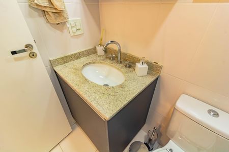 Apartamento à venda com 67m², 2 quartos e 1 vaga Apartamento à venda com 67m², 2 quartos e 1 vagaBanheiro da Suíte