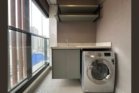 Apartamento à venda com 45m², 1 quarto e sem vaga Apartamento à venda com 45m², 1 quarto e sem vagaVaranda