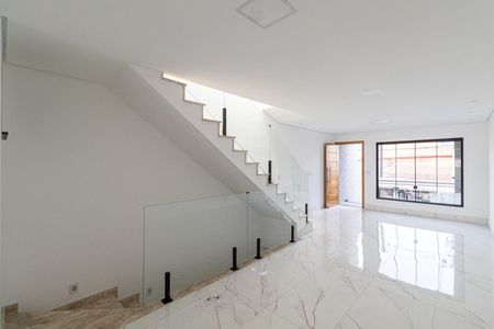 Casa à venda com 230m², 3 quartos e 6 vagasSala/Cozinha