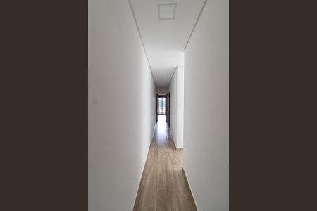 Casa à venda com 230m², 3 quartos e 6 vagasCorredor