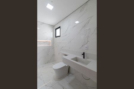 Casa à venda com 230m², 3 quartos e 6 vagasBanheiro Suíte 1