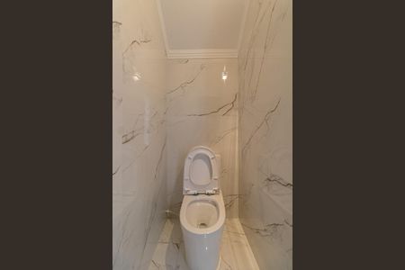 Casa à venda com 230m², 3 quartos e 6 vagasBanheiro de Serviço