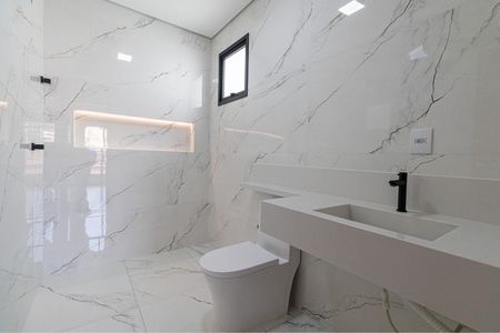 Casa à venda com 230m², 3 quartos e 6 vagasBanheiro Suíte 1