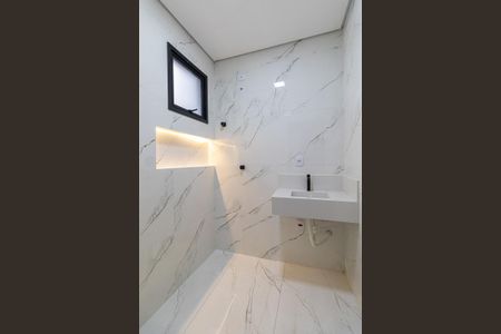 Casa à venda com 230m², 3 quartos e 6 vagasBanheiro Suíte 2