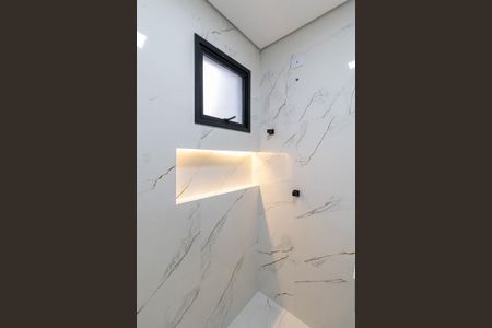 Casa à venda com 230m², 3 quartos e 6 vagasBanheiro Suíte 2