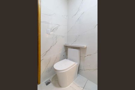 Casa à venda com 230m², 3 quartos e 6 vagasBanheiro Suíte 2