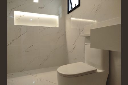 Casa à venda com 245m², 3 quartos e 5 vagasBanheiro da Suíte 3