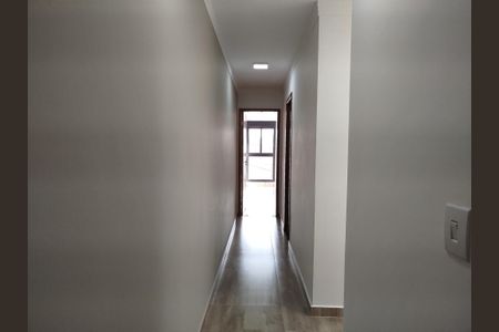 Casa à venda com 245m², 3 quartos e 5 vagasCorredor