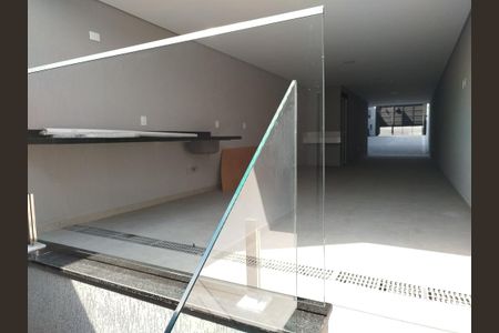 Casa à venda com 245m², 3 quartos e 5 vagasEscada