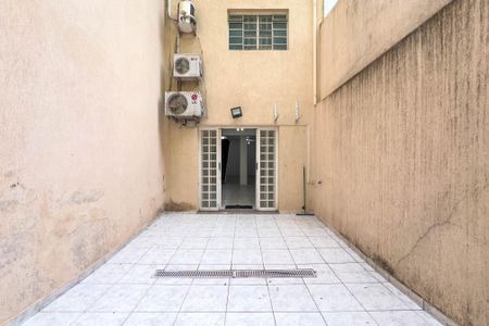 Casa para alugar com 125m², 2 quartos e 1 vagaÁrea de Serviço