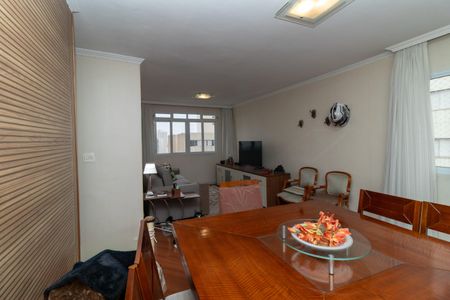 Apartamento à venda com 90m², 2 quartos e 2 vagasSala