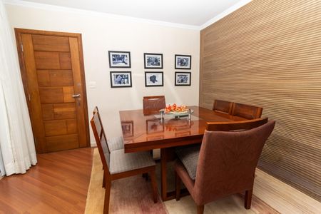Apartamento à venda com 90m², 2 quartos e 2 vagasSala
