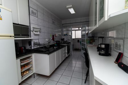 Apartamento à venda com 90m², 2 quartos e 2 vagasCozinha