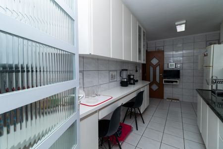 Apartamento à venda com 90m², 2 quartos e 2 vagasCozinha