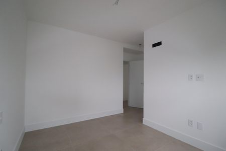 Apartamento à venda com 185m², 3 quartos e 3 vagasSuíte 3